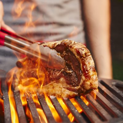 WHISKEY MARINATED IRISH SIRLOIN WITH ‘FALLING WATER’ HERB SALAD AND ROASTED RICE POWDER