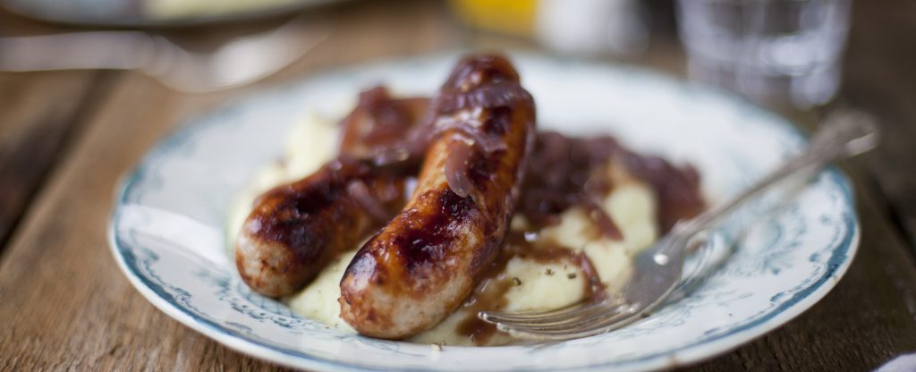 sausages with garlic mash